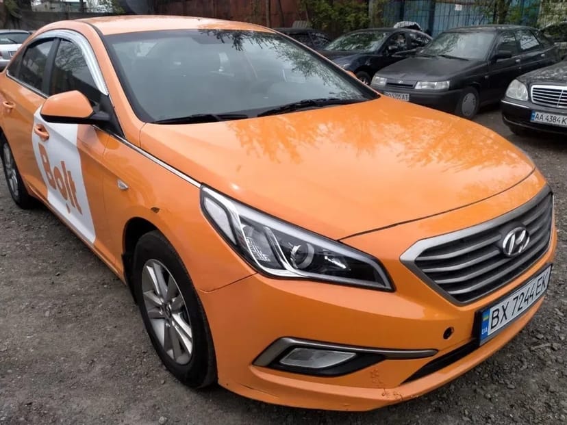 Автомобіль Хюндай Соната