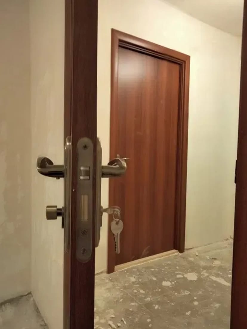 Монтаж, встановлення міжкімнатних, вхідних дверей.