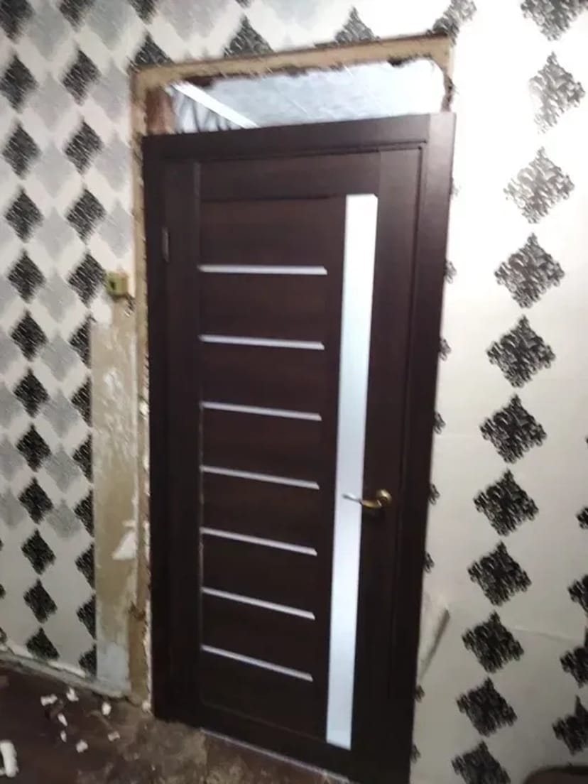 Монтаж, встановлення міжкімнатних, вхідних дверей.