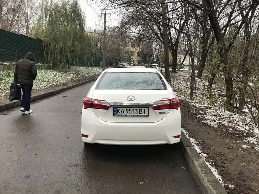 Тойоа 2016 року на газу