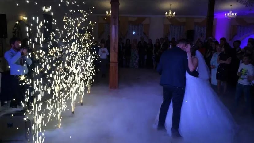 Важкий Дим Перший Танець Весілля