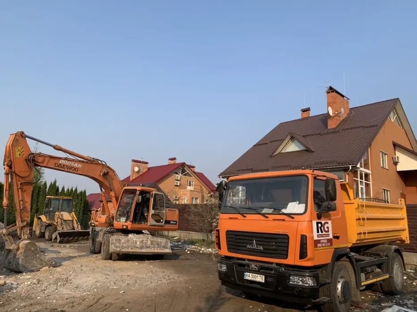 Екскаватор повноповоротний