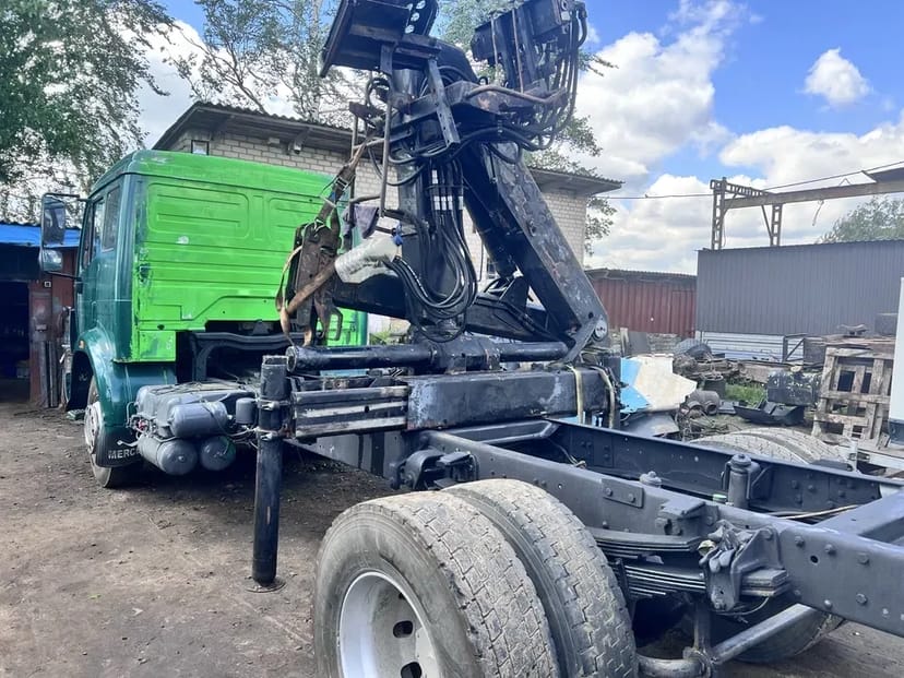 Ремонт автовишок, автопідйомників та маніпуляторів будь-якої складності.