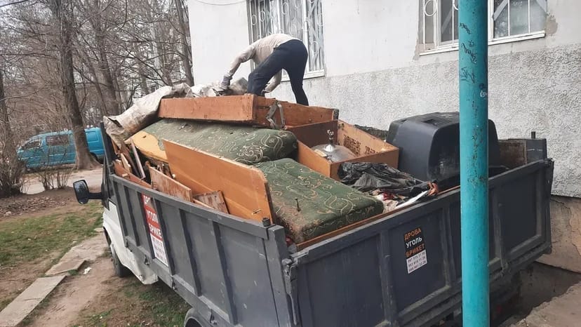 Вивіз сміття, гілок, непотребу