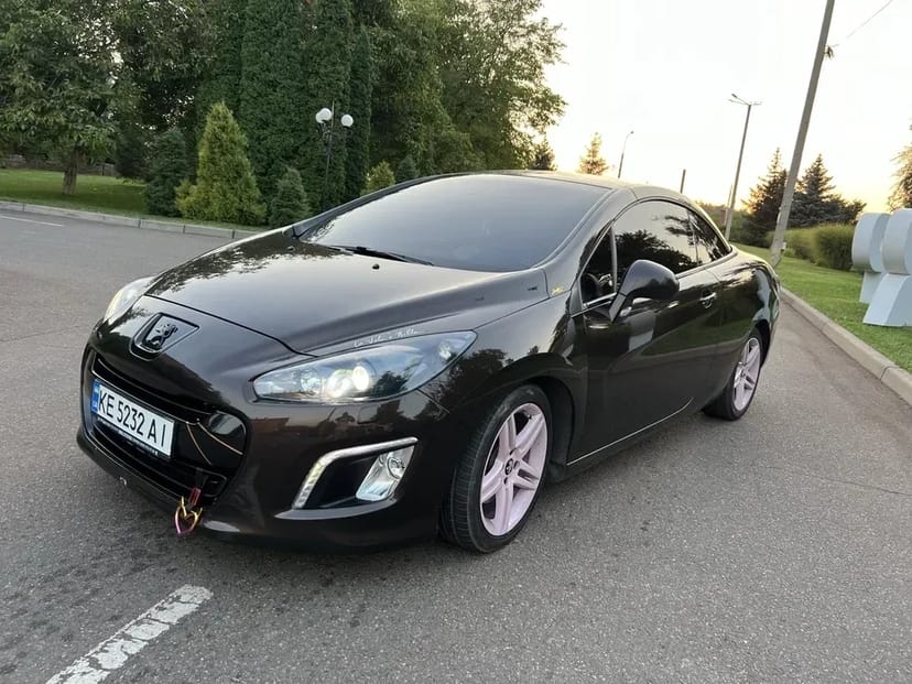Авто (кабріолет) для фотозйомок та поїздок