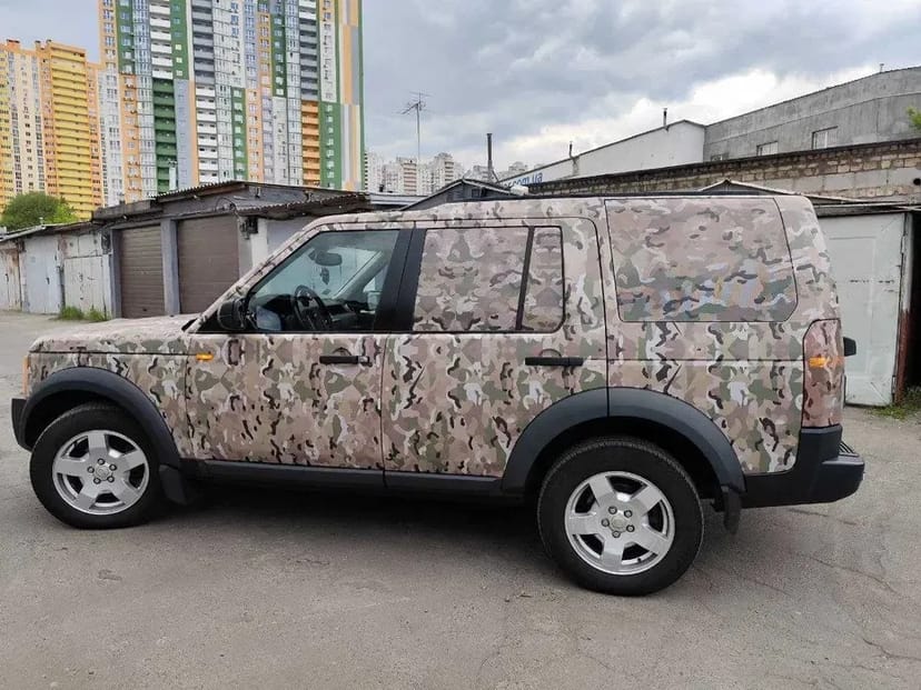 Плівка камуфляжна на авто, оклейка транспорту в камуфляж