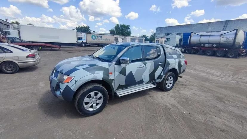 Плівка камуфляжна на авто, оклейка транспорту в камуфляж