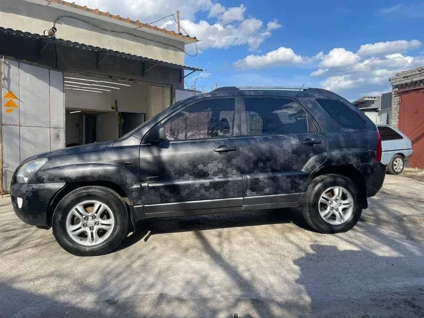 Плівка камуфляжна на авто, оклейка транспорту в камуфляж