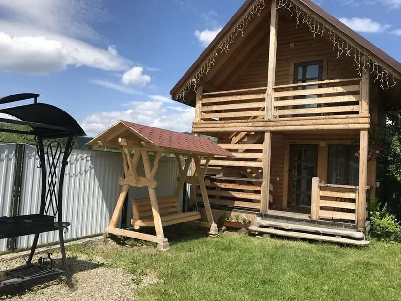 Котедж "Модрина"