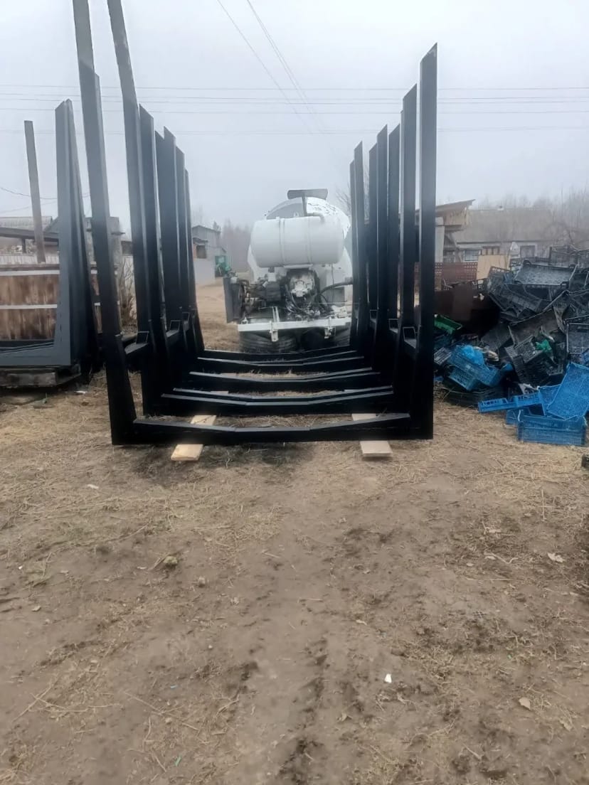 Переобладнуємо полуприцепи штори під лісовоз