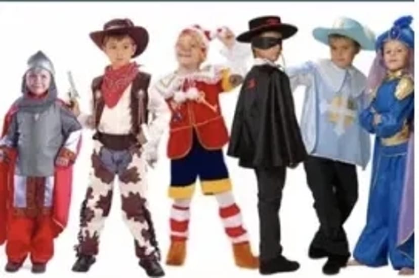 Новорічні та святкові костюми для дітей та дорослих