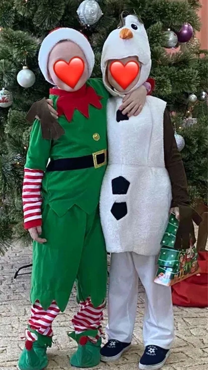 Новорічні та святкові костюми для дітей та дорослих