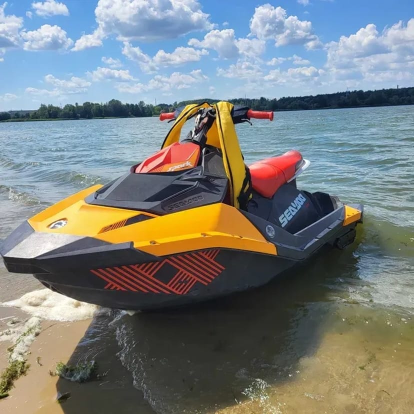 Гідроцікл ,водні плюшки. 900 грн.