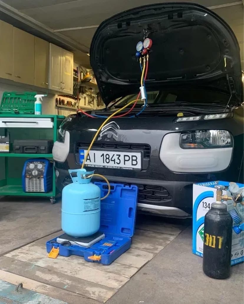 Чищення кондиціонера антибактеріальна обробка. Заправка авто кондиціонерів