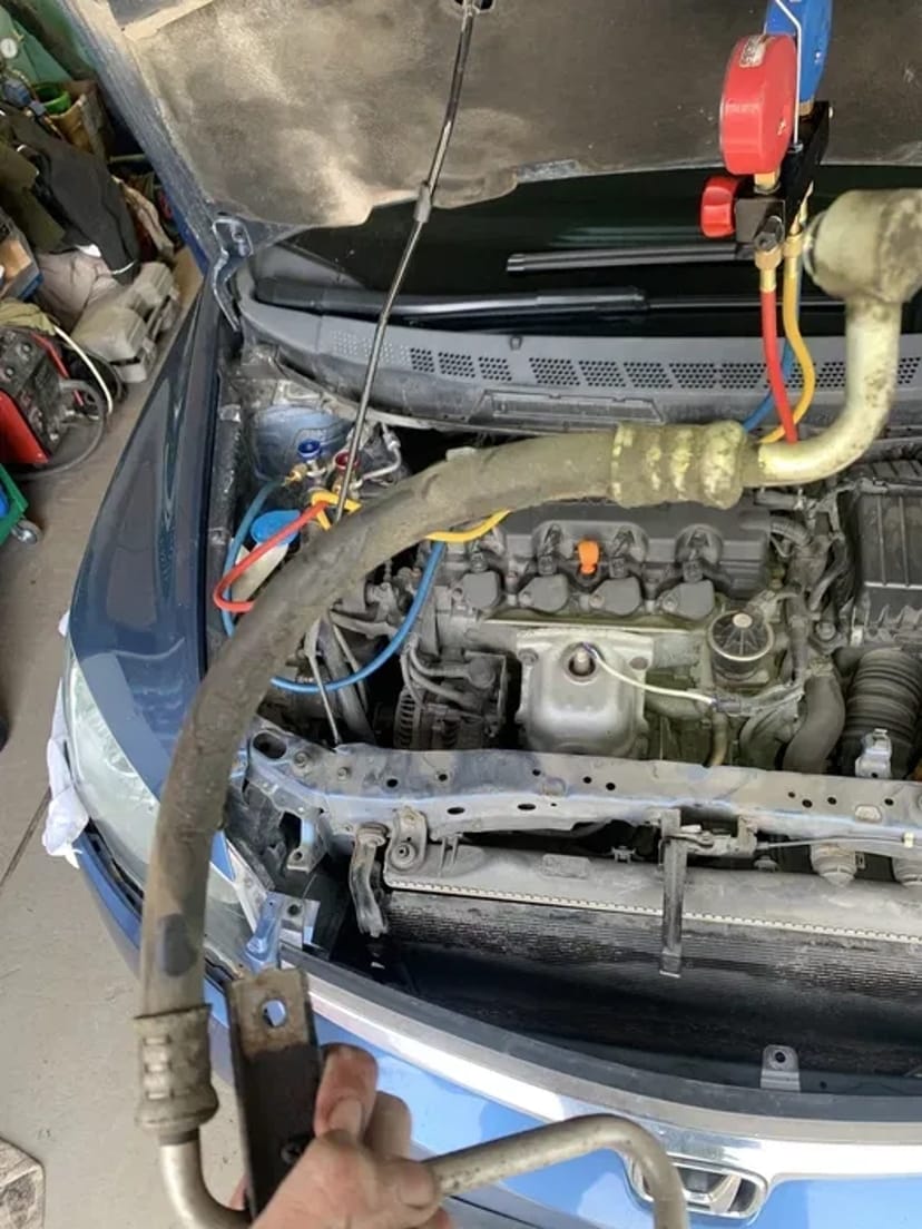 Чищення кондиціонера антибактеріальна обробка. Заправка авто кондиціонерів