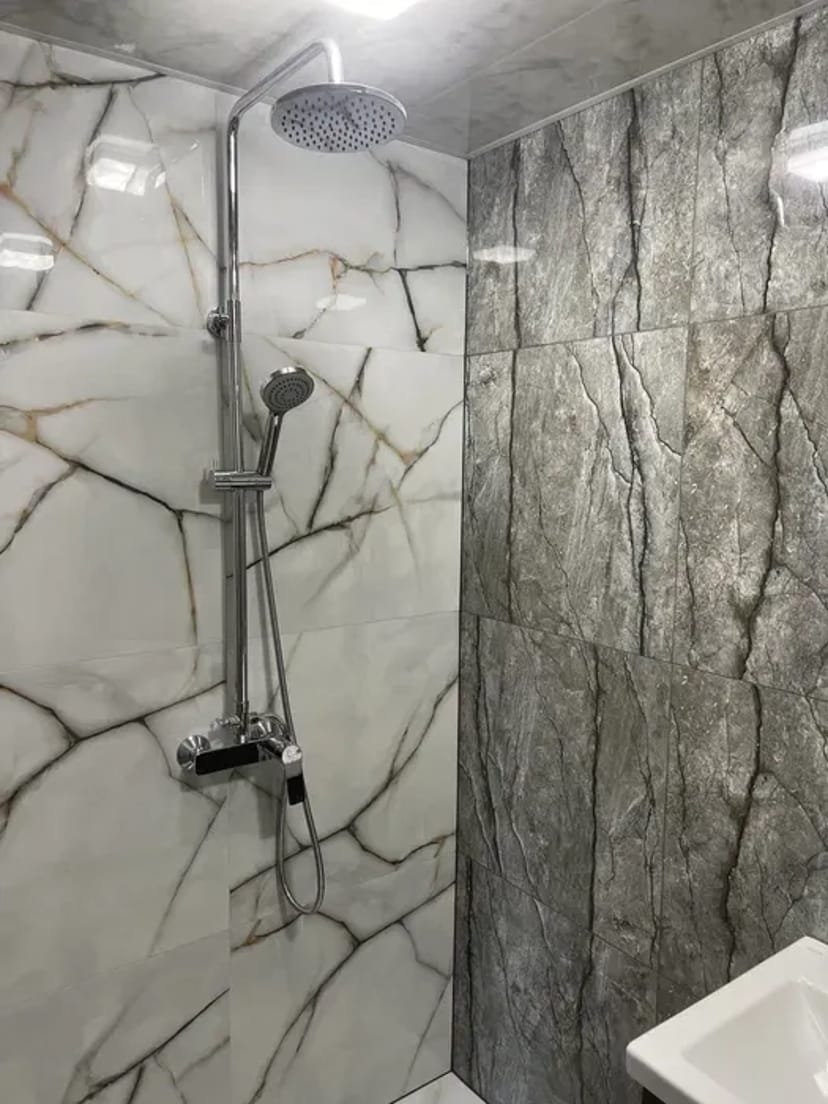 Шпаклевка, гипсокартон, стяжка, отопление, кафель.