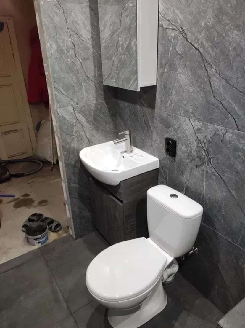 Шпаклевка, гипсокартон, стяжка, отопление, кафель.