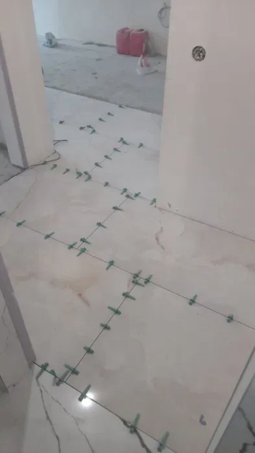 Послуги Плиточника: Укладка Плитки, Мозаїки, Керамограніту. Робота Будь-якої Складності.