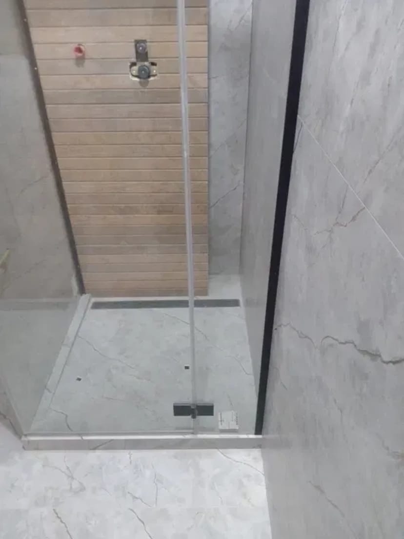 Послуги Плиточника: Укладка Плитки, Мозаїки, Керамограніту. Робота Будь-якої Складності.