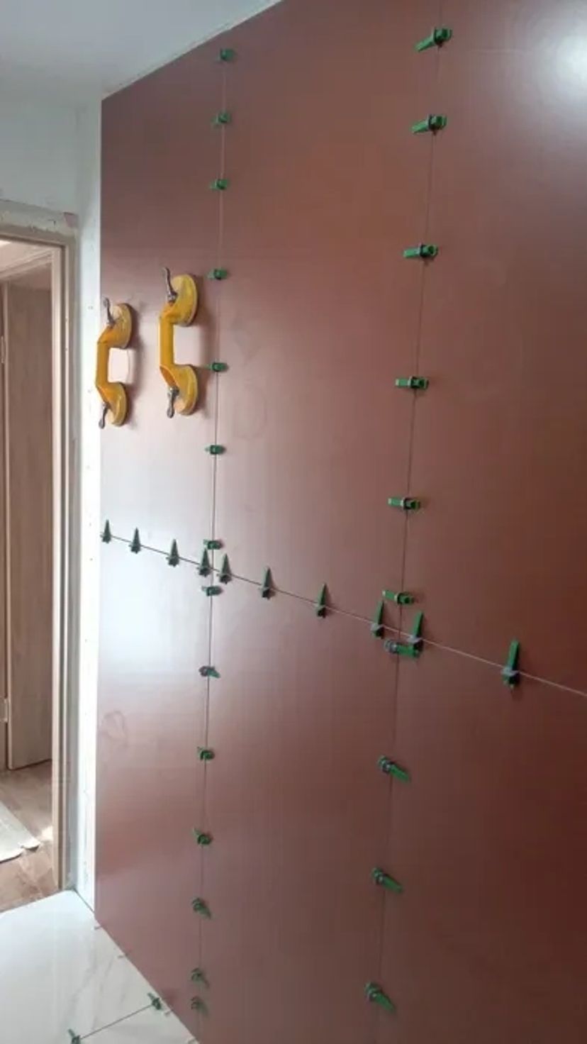 Послуги Плиточника: Укладка Плитки, Мозаїки, Керамограніту. Робота Будь-якої Складності.