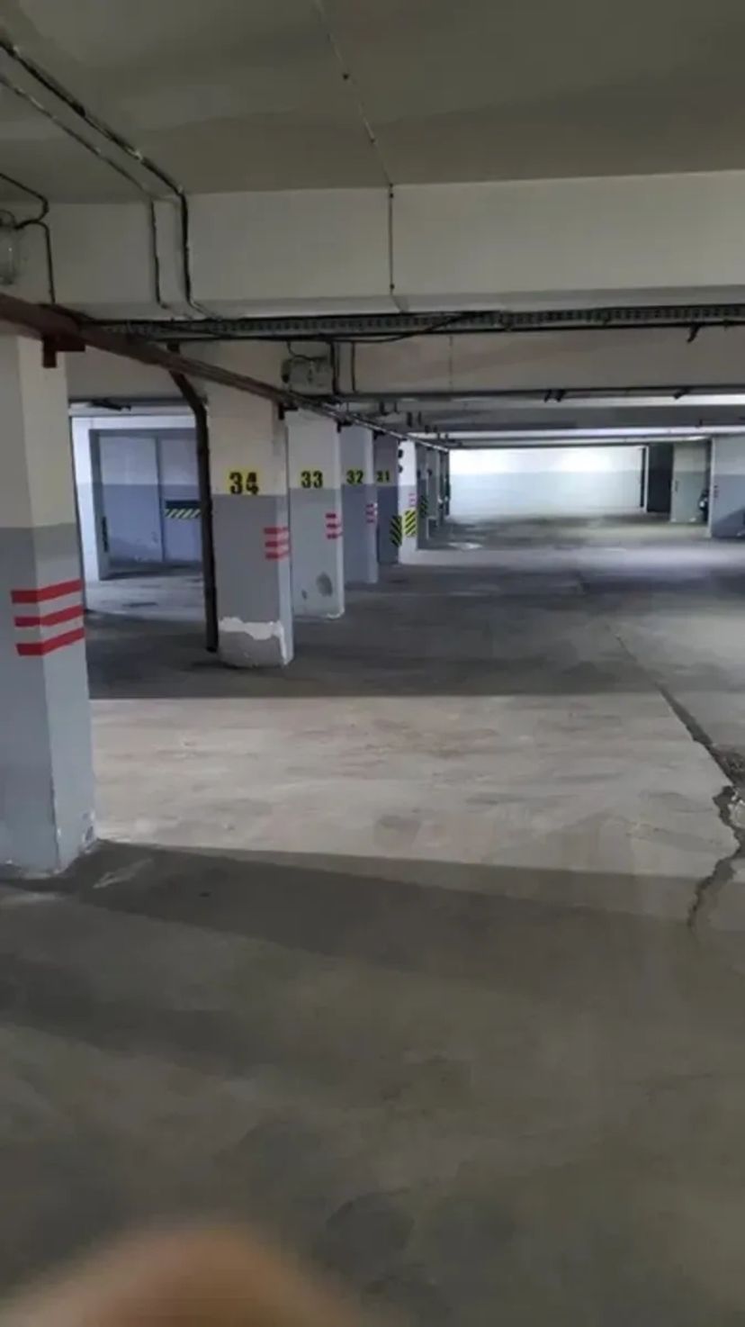 Паркомісце площею 20 кв.м.(Довготривало)