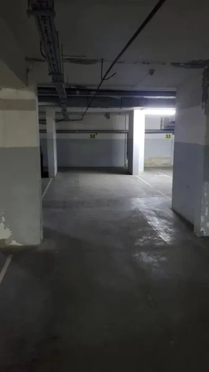 Паркомісце площею 20 кв.м.(Довготривало)