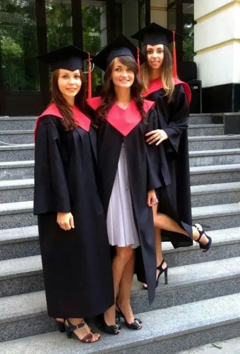 Випускні мантії, мантії для випуску магістрів, бакалаврів.