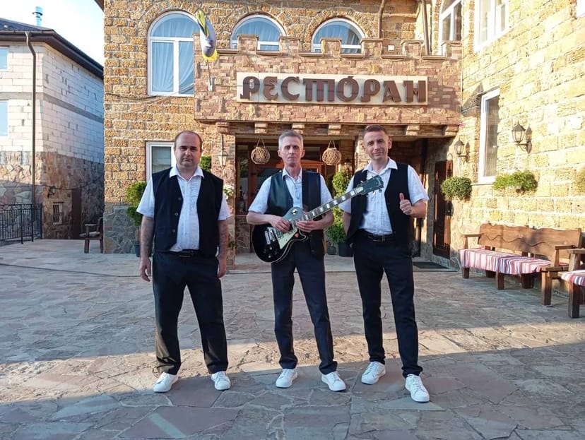 Музиканти на урочисті події Весільний Листопад