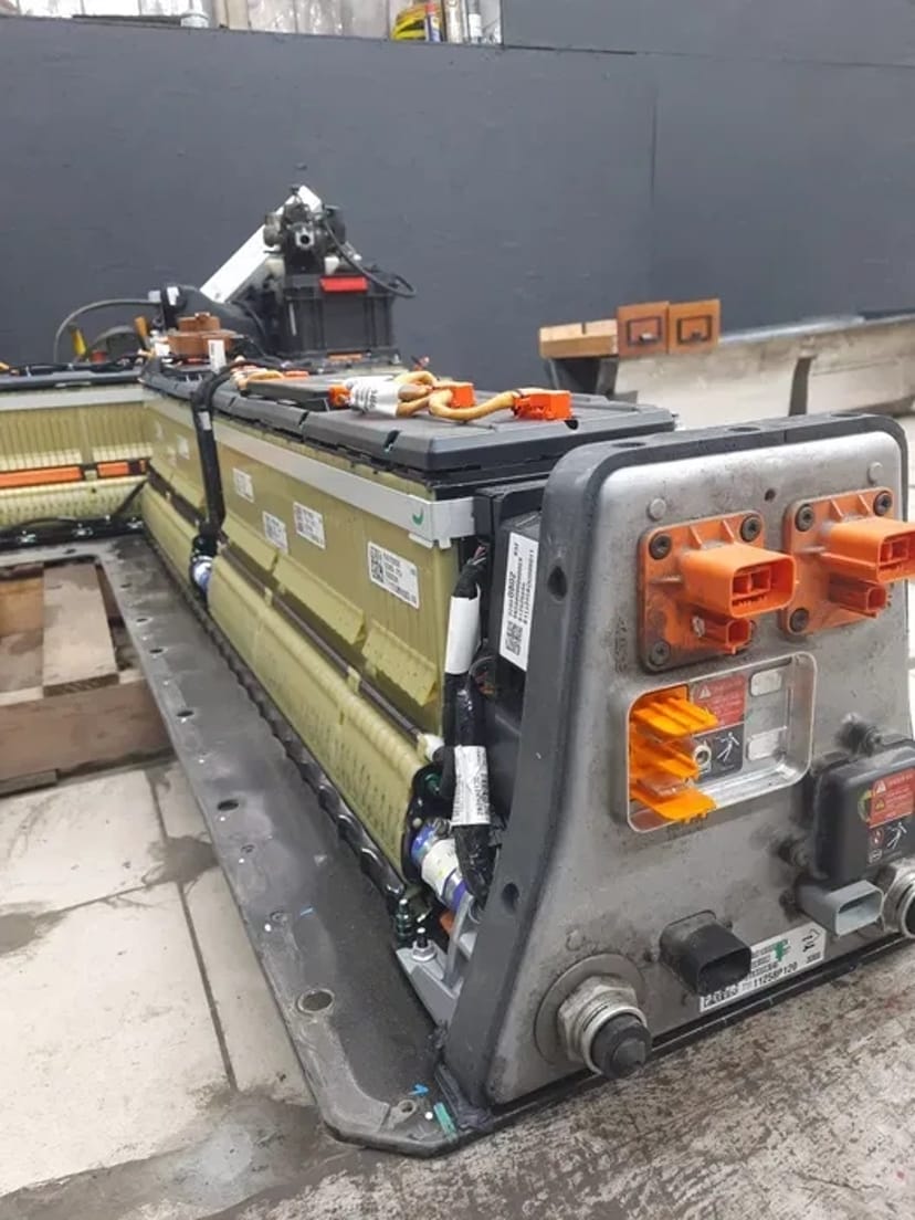 Діагностика електромобілів (та гібридних) на виїзді