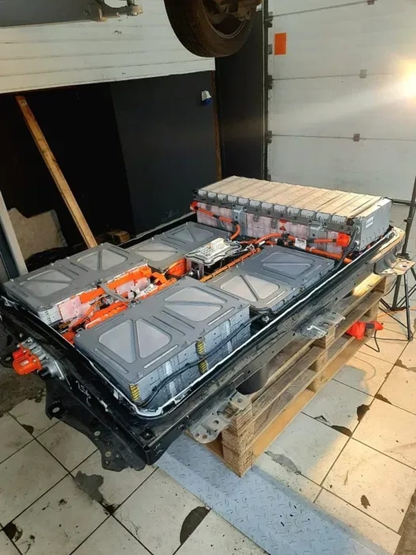 Діагностика електромобілів (та гібридних) на виїзді