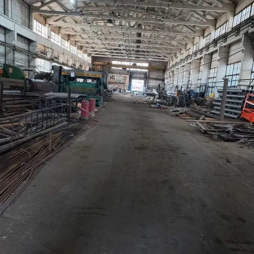 Цех 2090 кв.м. (або половина ) з кранами 12т.