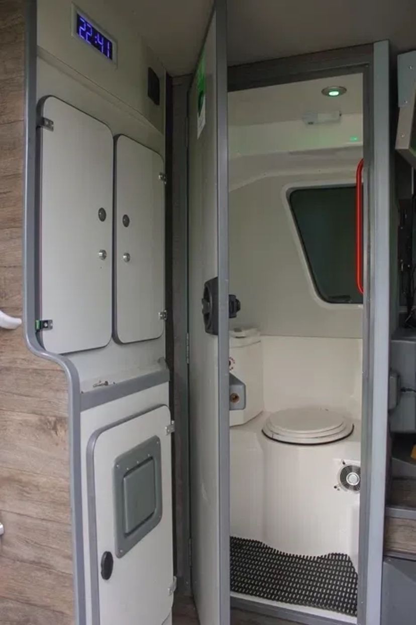 Пасажирські перевезення на замовлення від 1,40 €/км