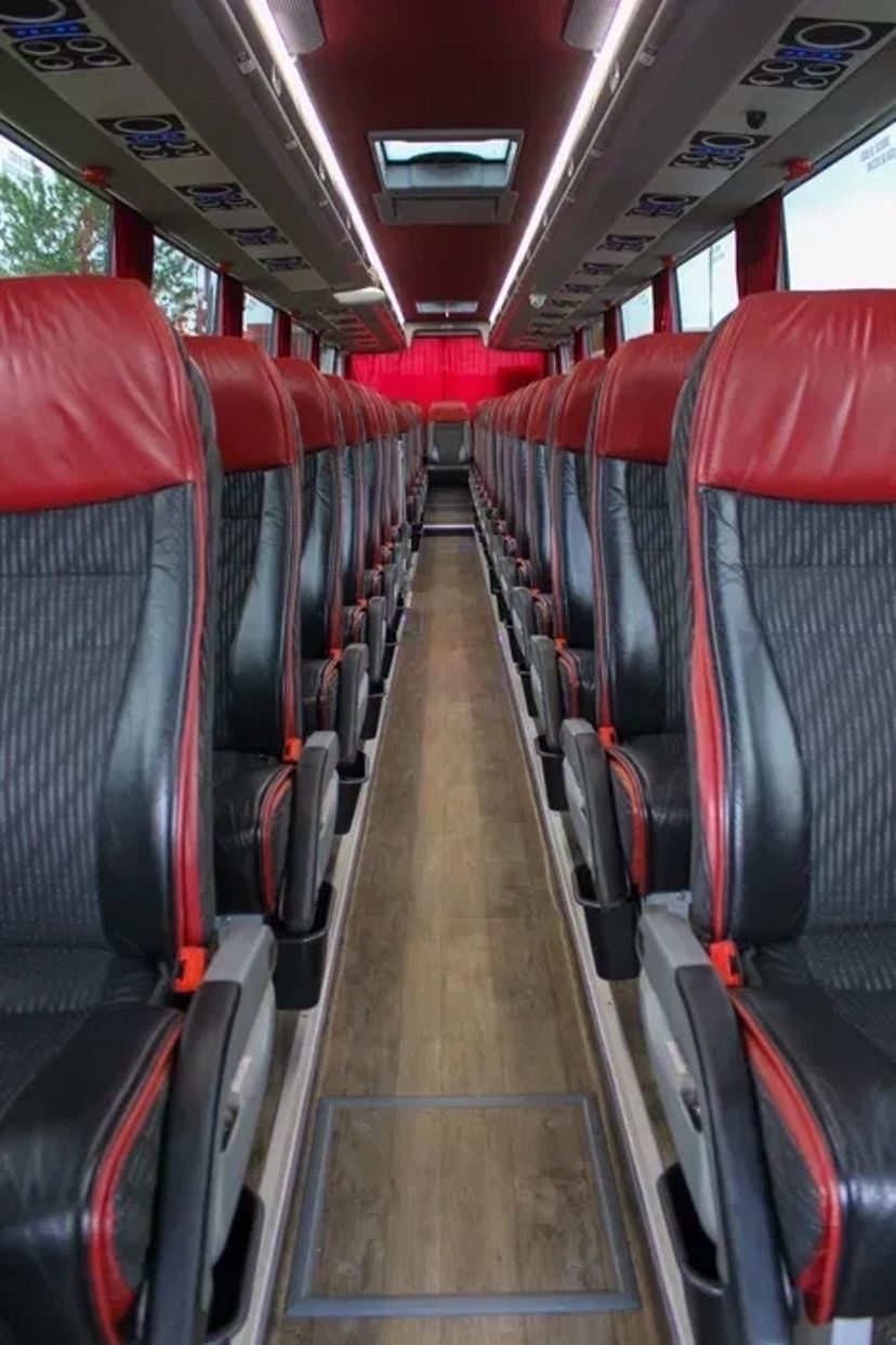 Пасажирські перевезення на замовлення від 1,40 €/км