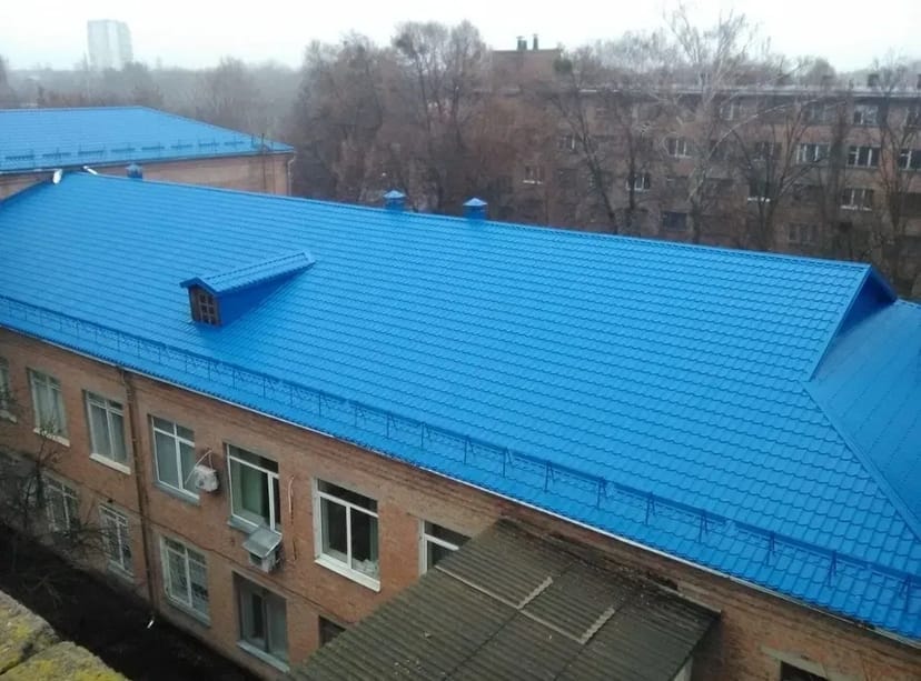 Ремонт покрівлі єврорубероїдом. Покрівельники з досвідом 27 років.