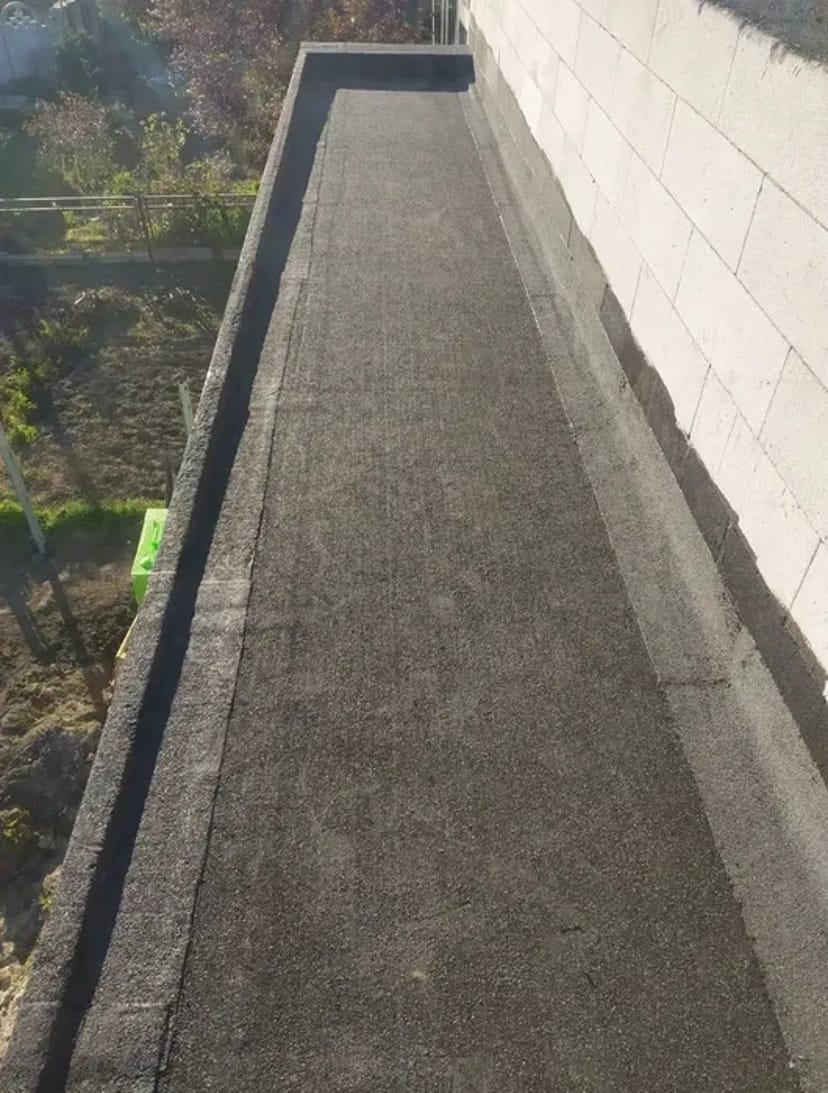 Ремонт покрівлі єврорубероїдом. Покрівельники з досвідом 27 років.