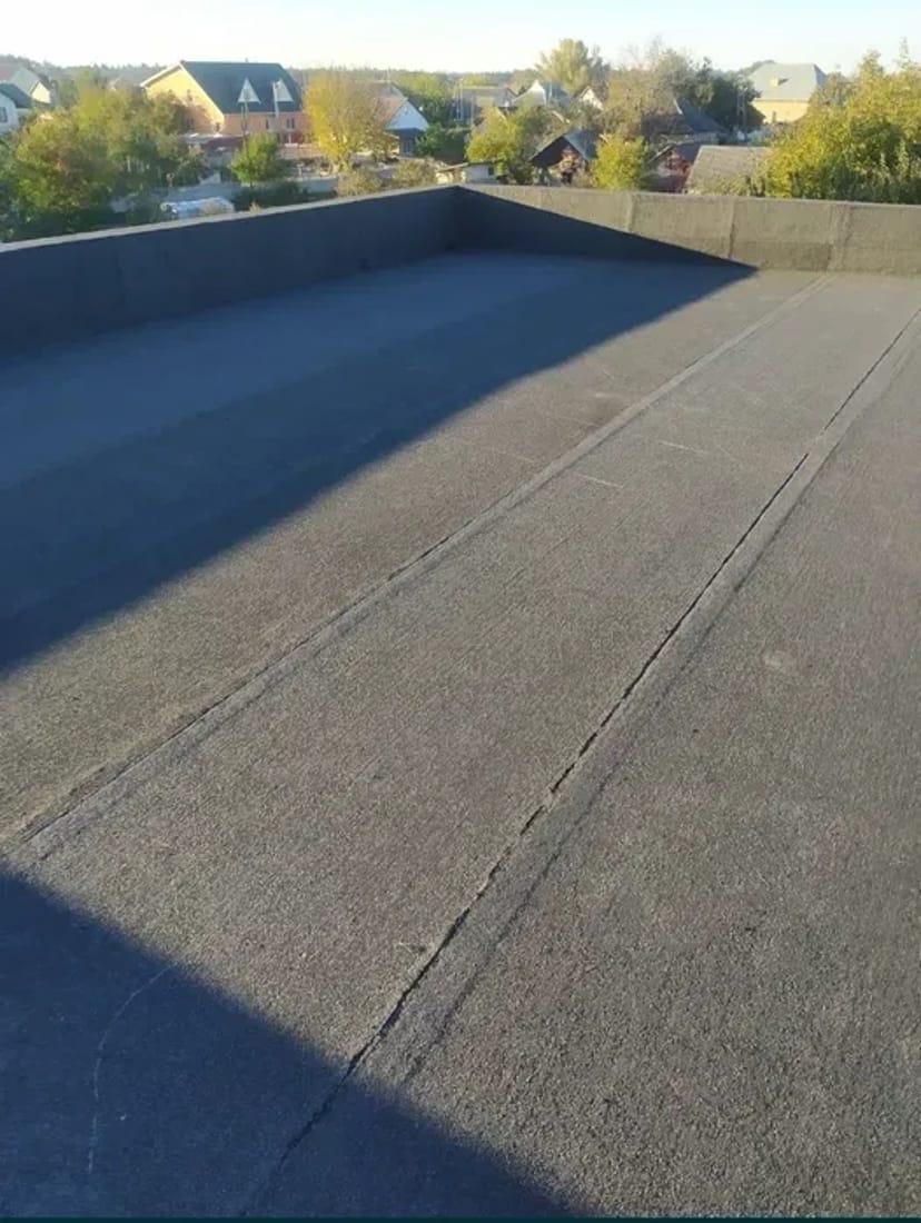 Ремонт покрівлі єврорубероїдом. Покрівельники з досвідом 27 років.