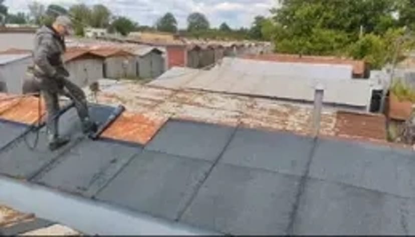Ремонт покрівлі єврорубероїдом. Покрівельники з досвідом 27 років.