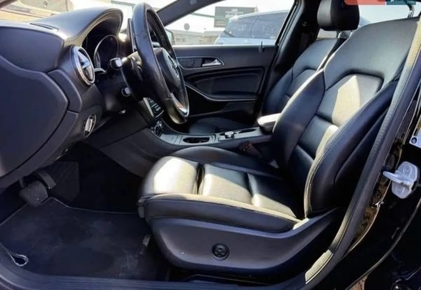 445 Позашляховик Mercedes-Benz GLA 250 на весілля