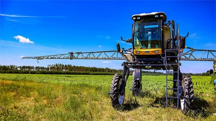 Оприскувач самохідний IBIS – 3000 – 28