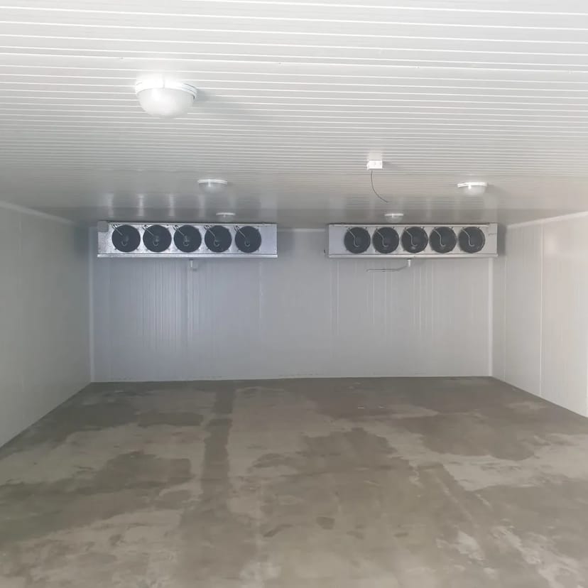 Морозильна камера.Холодильник.