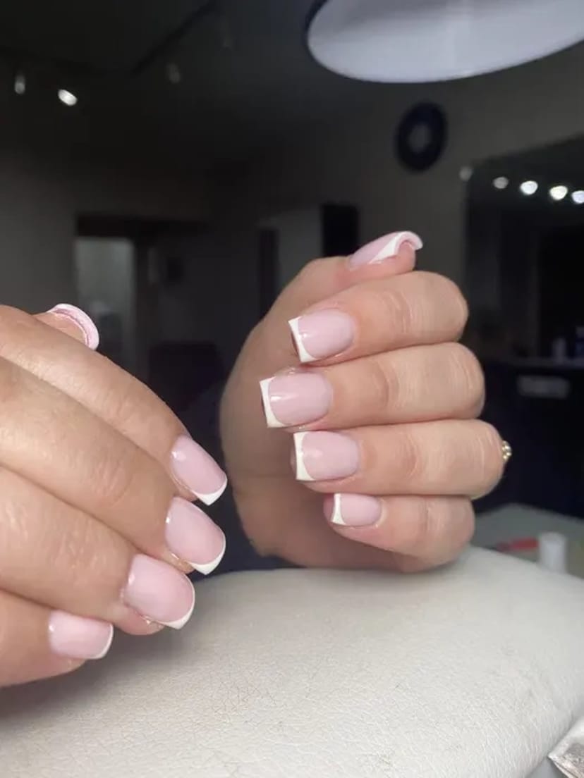 Нарощення нігтів Ужгород Твій ідеальний манікюр та педикюр тут!