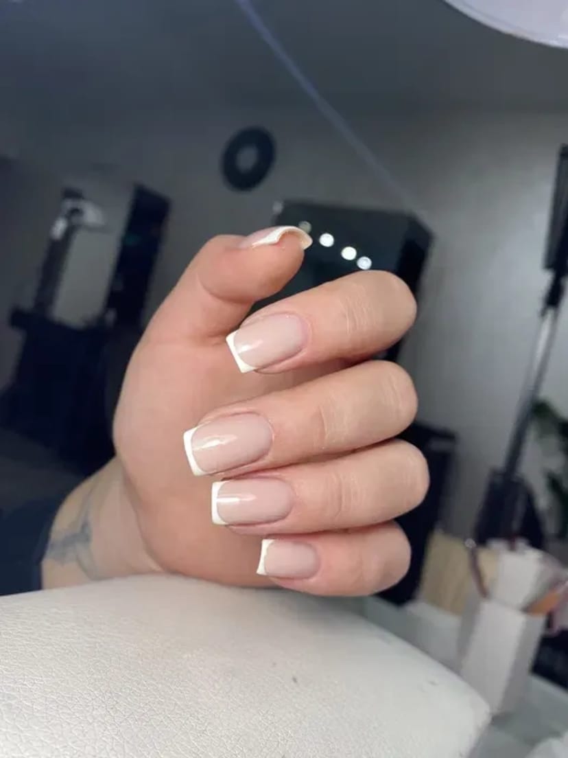 Нарощення нігтів Ужгород Твій ідеальний манікюр та педикюр тут!