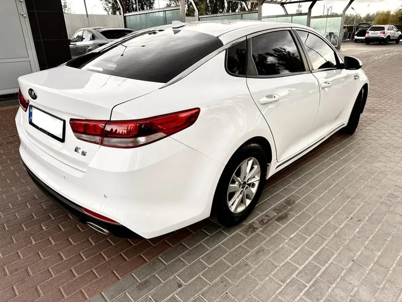 Авто Кіа К5 2017 / 4700 тиждень