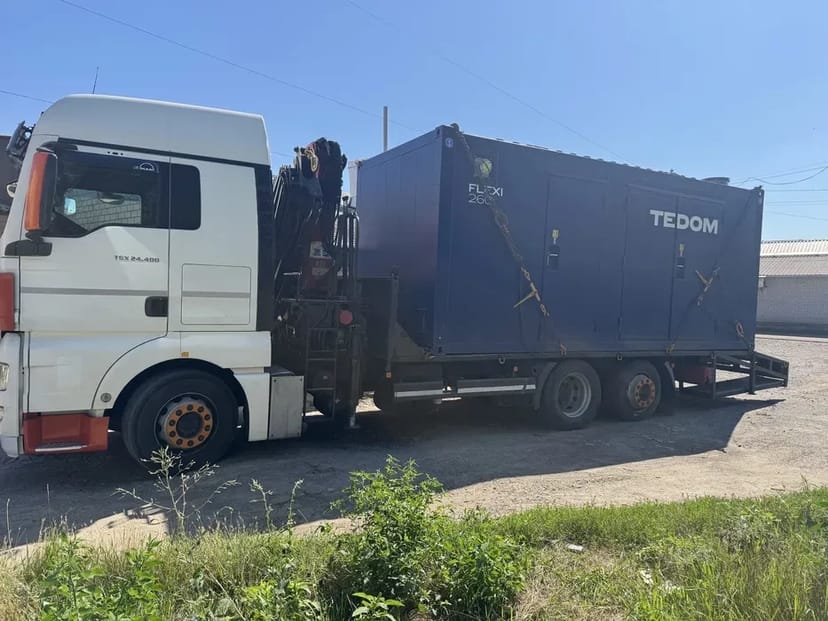 Послуги крана маніпулятора та евакуатора, лафет, евакуатор.