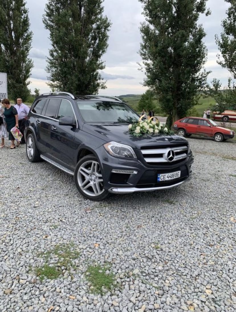 Авто з водієм на весілля. Royal Ride. Mercedes GL