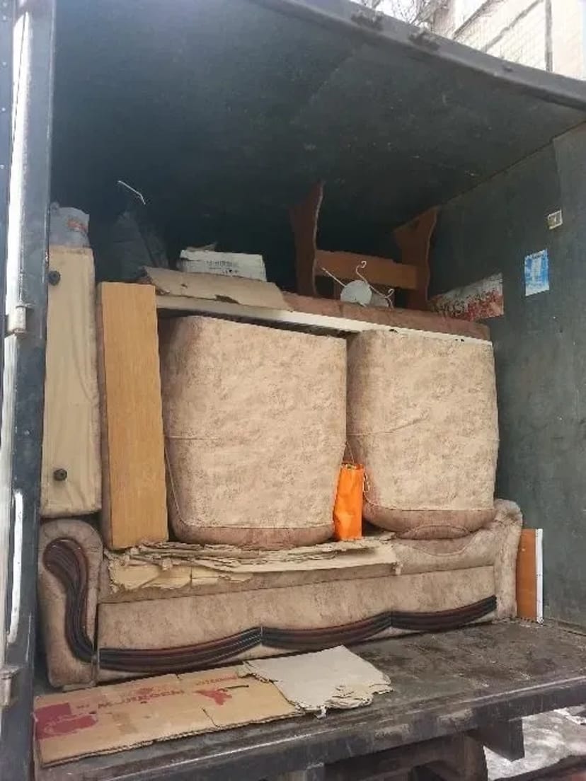 Надійні вантажні перевезення. Перевезення меблів