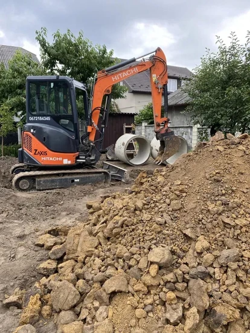 Послуги міні ескаватора HITACHI