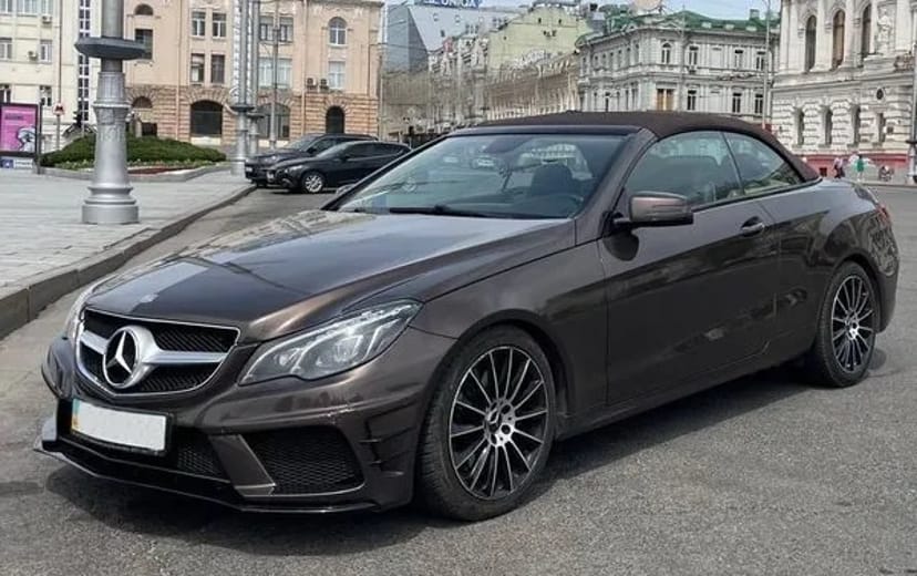 407 Кабріолет Mercedes E350 BLUETEC на весілля зйомки