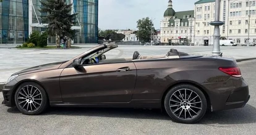 407 Кабріолет Mercedes E350 BLUETEC на весілля зйомки