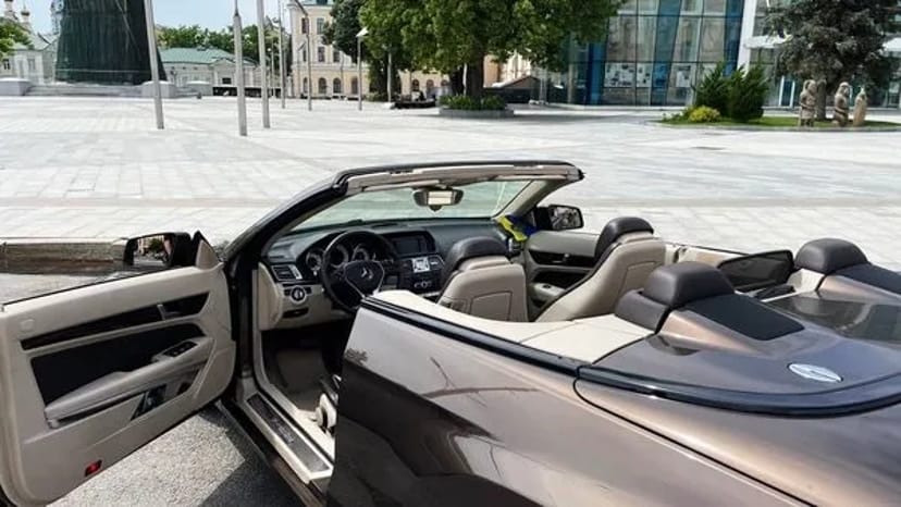 407 Кабріолет Mercedes E350 BLUETEC на весілля зйомки